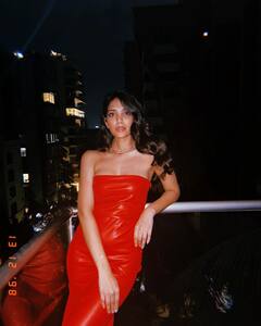 Yogita Bihani: બોડીકોન ડ્રેસમાં ખૂબ જ હોટ લાગે છે યોગિતા, જુઓ શાનદાર તસવીરો