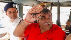 জিতেন্দ্রর গ্রেফতারি নিয়ে রাজ্যের জবাব তলব সুপ্রিম কোর্টের