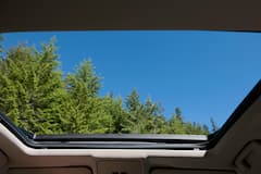 Sunroof Care Tips: अगर आपके पास सनरूफ कार है, तो ये टिप्स फॉलो कर लीजिये या फिर जेब ढीली करने की तैयारी कर लीजिये