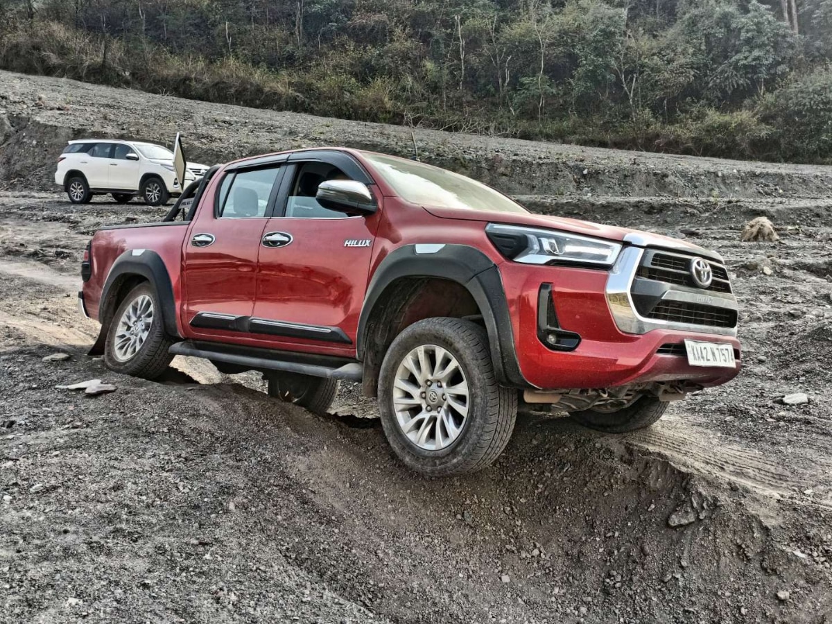 Toyota Hilux 2023 Automatic Off-Road Review — Looks, Ground Clearance And Performance