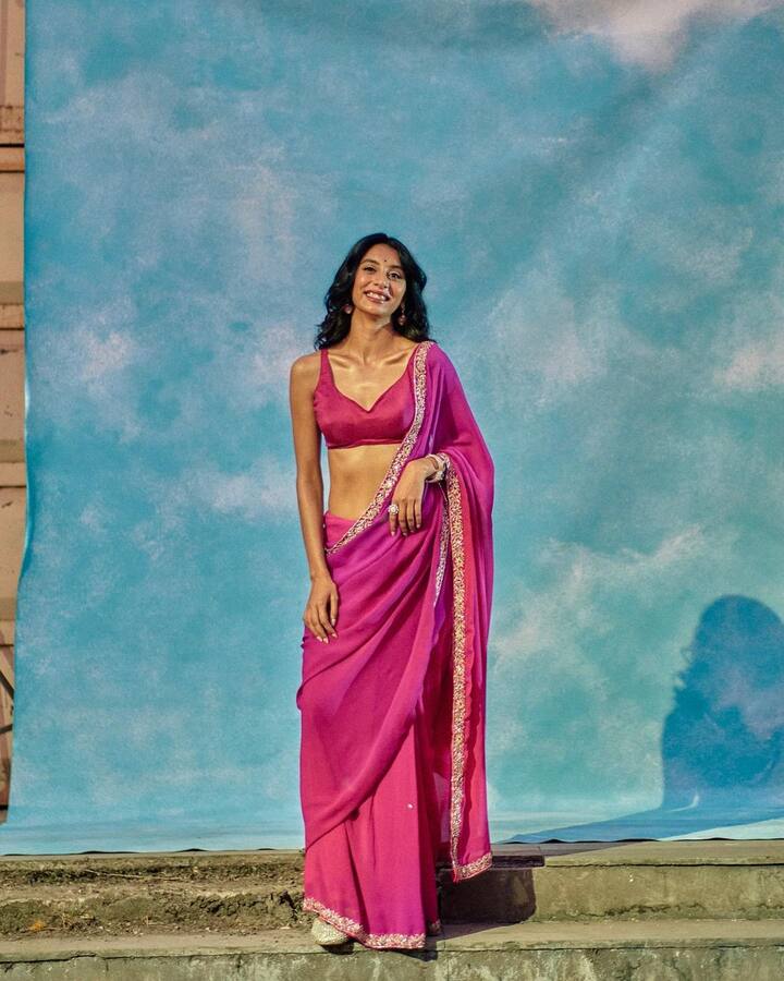 She donned the six yards of elegance for the same and it's useless to mention how gorgeous she looks.