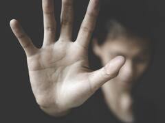 दवा लेने निकली महिला के साथ यौन उत्पीड़न, प्राइवेट पार्ट पर किया हमला- पुलिस पर भी गंभीर आरोप