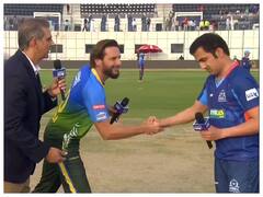 रिटायर क्रिकेटर्स के टूर्नामेंट में शाहिद अफरीदी ने जीता भारतीय फैन्स का दिल, इस घटना का वीडियो हुआ वायरल