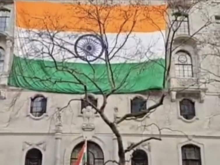 Indian Tricolour Flies High In Response To Khalistani Supporters' Action In London Indian Tricolour Flies High In Response To Khalistani Supporters' Action In London. Watch