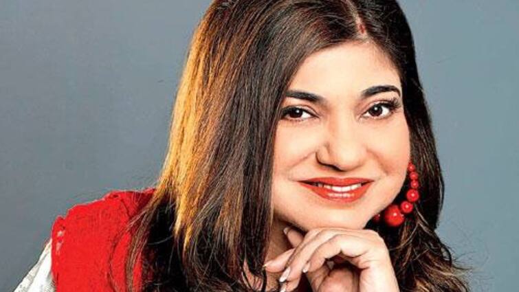 Alka Yagnik Birthday: Today is Alka Yagnik Birthday, know some unknown stories about this singer, know in details Alka Yagnik: প্রবল জ্বর নিয়ে গেয়েছিলেন 'এক দো তিন', রাজ কপূরের থেকে চিঠি পেয়েছিলেন অলকা!