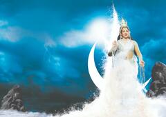 Hema Malini : हेमा मालिनींनी केला बॅले डान्स; पाहा फोटो