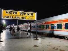 Patna Junction Video : పట్నా రైల్వే స్టేషన్ లో పోర్న్ వీడియో ప్లే, షాక్ కు గురైన ప్రయాణికులు!