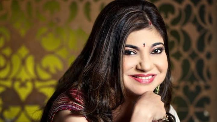 Singer Alka Yagnik Unknown Facts: ১৫টি পাকিস্তানি গান সহ ২৫টি ভাষায় গান গেয়েছেন অলকা। তিনি জানিয়েছেন, এমন এক একটা দিন গিয়েছে, যেদিন তাঁকে ১ দিনে ৫টা পর্যন্ত গান রেকর্ড করতে হত।