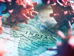 Corona : ગુજરાતીઓ સાવધાન! કોરોનાની પાછલા બારણે ફરી એન્ટ્રી, 24 કલાકમાં 66,000 કેસ