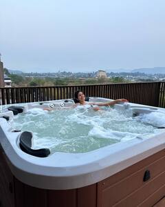 Sakshi Malik : સાક્ષી મલિકે બાથટબમાં આપ્યા બોલ્ડ પોઝ, જુઓ વાયરલ તસવીરો