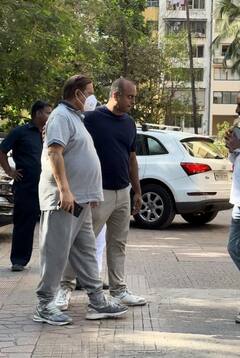 Satish Kaushik's Prayer Meet: Anupam Kher, Vidya Balan, Javed Akhtar And Other Celebs Pay Their Last Respects