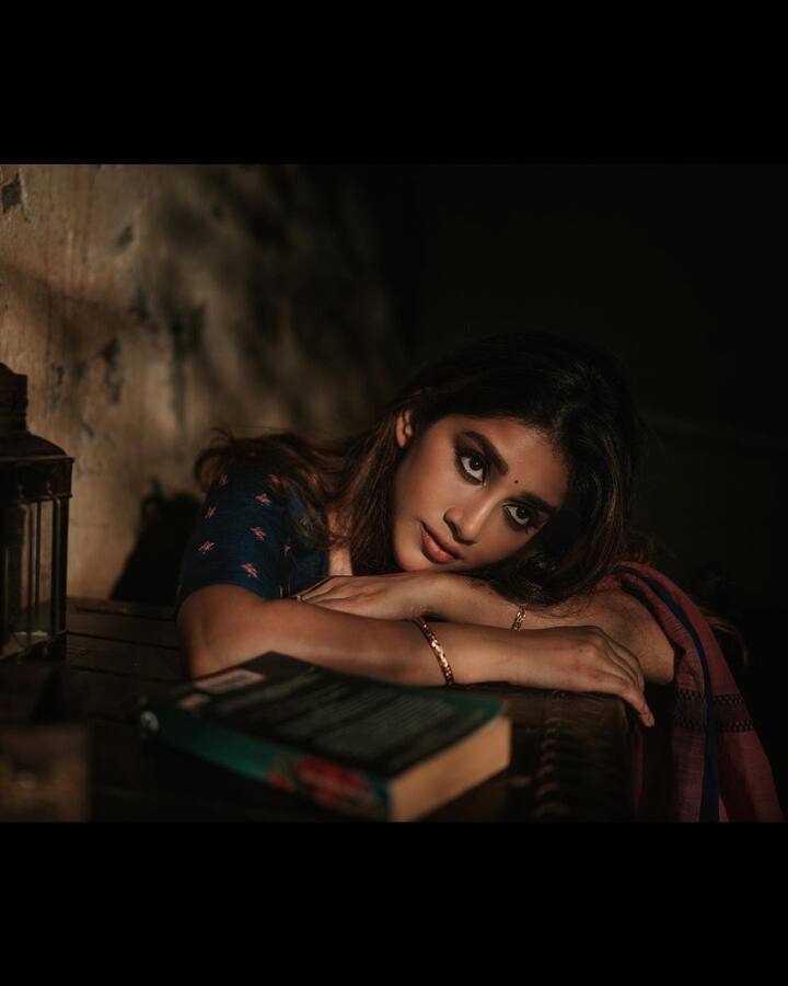 కర్ణాటకలో పుట్టి పెరిగిన నభా నటేష్ ‘నన్ను దోచుకుందువటే’ సినిమాతో తెలుగులోకి ఎంట్రీ ఇచ్చింది.Photo Credit: Nabha Natesh /Instagram