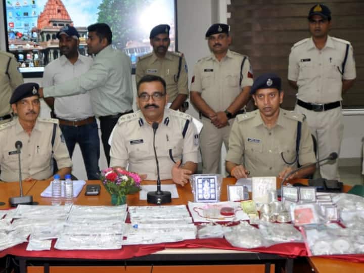 Ujjain: All three accused of GPF scam disappeared with family, police kept reward of ten thousand each