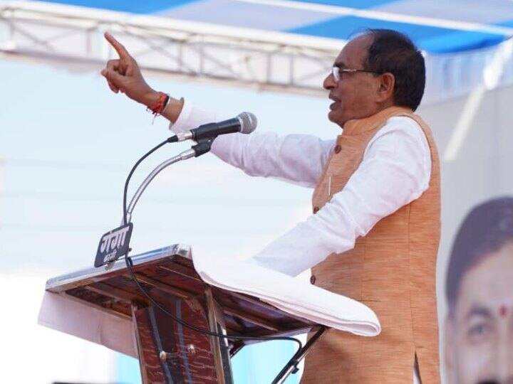 MP Politics: CM शिवराज का कांग्रेस पर निशाना, बोले- 'आजादी की लड़ाई में एक ही परिवार का...' CM Shivraj Singh Chouhan Targets Congress Says All credit of Independence Revolution went to one Family ANN MP Politics: CM शिवराज का कांग्रेस पर निशाना, बोले- 'आजादी की लड़ाई में एक ही परिवार का...'