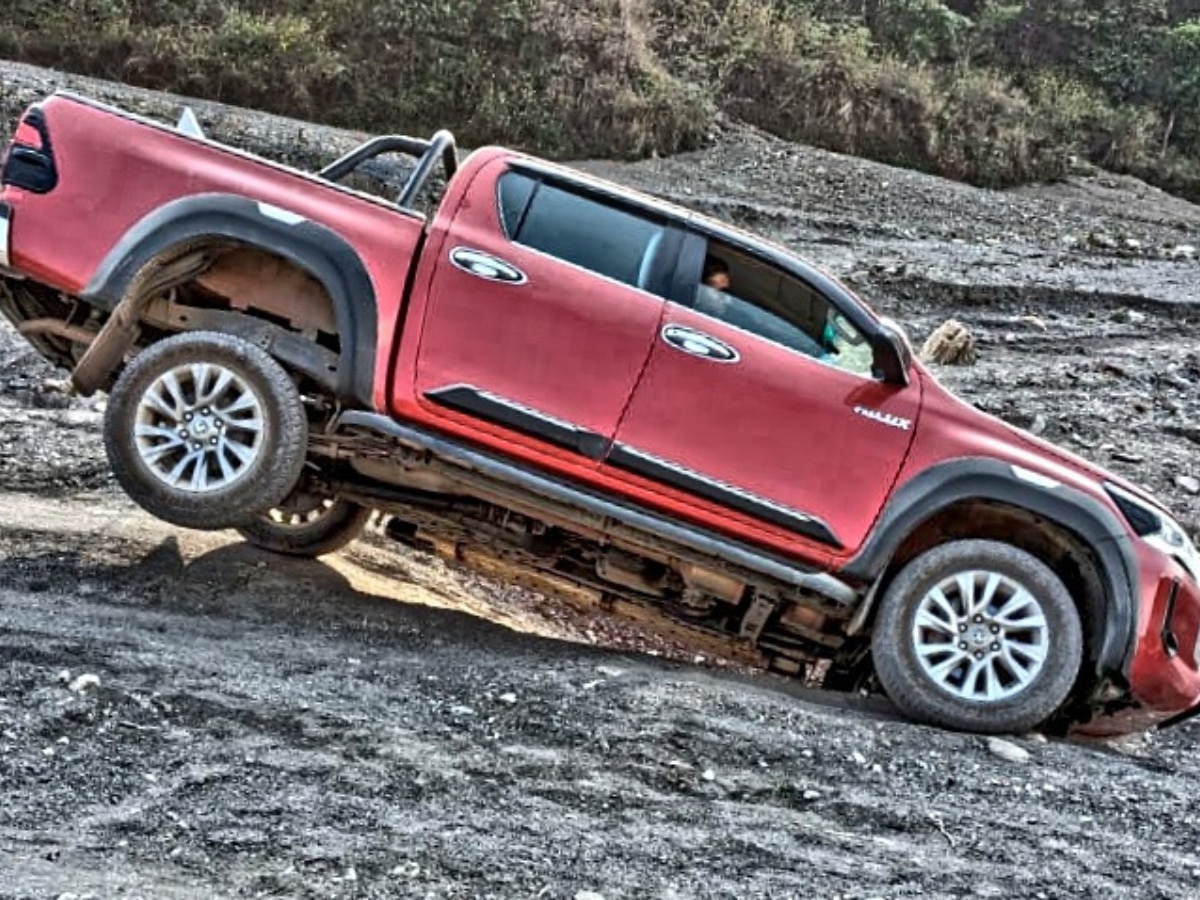 Toyota Hilux 2023 Automatic Off-Road Review — Looks, Ground Clearance And Performance