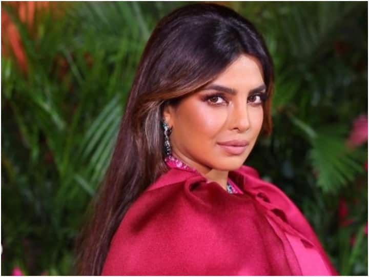 लॉ रोच के ‘सैंपल-साइज’ बयान पर सफाई के बाद ट्रोल हुईं प्रियंका चोपड़ा