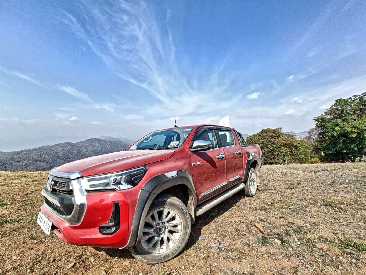 Toyota Hilux 2023 Automatic Off-Road Review — Looks, Ground Clearance And Performance