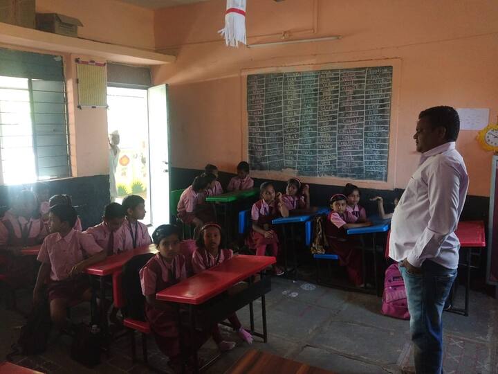 दरम्यान या संपामुळे छत्रपती संभाजीनगर जिल्ह्यातील (Chhatrapati Sambhaji Nagar District) अनेक शाळा (School) बंद आहे. त्यामुळे विद्यार्थ्यांचे शैक्षणिक नुकसान होण्याची शक्यता आहे.