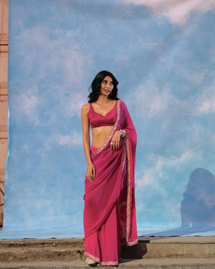 Social media influencer and digital content creator Dolly Singh is well-known for her quirky and stylish fashion sense.