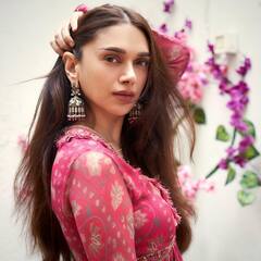 Aditi Rao Hydari : 'அடி வெத்தல போட்ட ஒதட்ட எனக்கு பத்திரம் பண்ணிக்கொடு..'அதிதியின் அதிரடி க்ளிக்ஸ்!