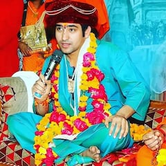 Dhirendra Shastri Education: कितने पढ़े-लिखे हैं पंडित धीरेंद्र कृष्ण शास्त्री? मिलने के लिए बागेश्वर धाम में उमड़ी रहती है भक्तों की भारी भीड़