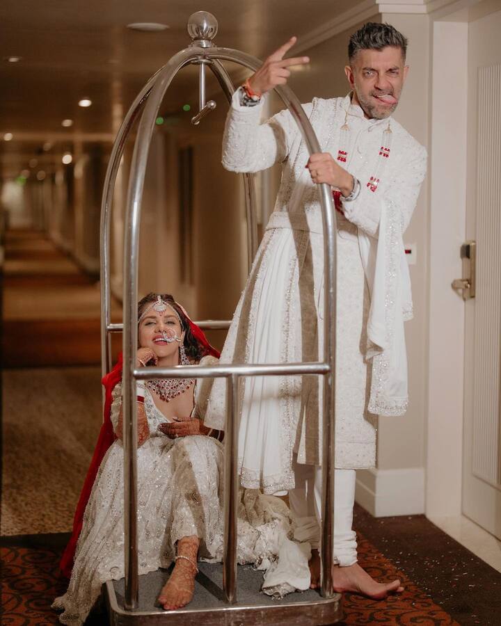 दलजीत के पति निखिल ने उन्हें सरप्राइज करने के लिए स्पेशल डिनर ऑर्गेनाइज कराया था. थाईलेंड के एक रेस्टोरेंट में उन्होंने एक्ट्रेस को बेस्ट फूड खिला कर उनका मन जीत लिया.