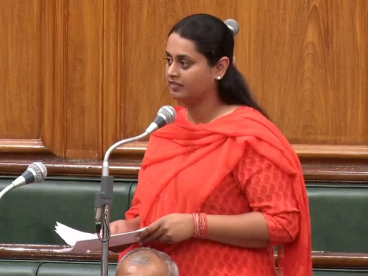 Bihar BJP MLA Shreyasi Singh Become Emotional in Vidhan Sabha infron of CM Nitish Kumar and Tejashwi Yadav Bihar News: बीजेपी विधायक श्रेयसी सिंह किस बात पर हो गईं भावुक? सामने बैठे थे CM नीतीश कुमार और तेजस्वी यादव