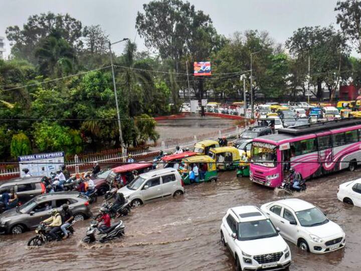 Bihar Weather Update Today 21 March 2023 Waterlogging After Rain in Patna IMD Report Aaj Ka Mausam ann Bihar Weather Update: पटना में बारिश के बाद डूबीं सड़कें, बिहार में आज भी वर्षा के संकेत, जानें मौसम का ताजा हाल