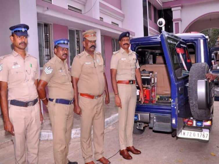 Nellai Solar camera in highway patrol vehicles for the first time in Tamil Nadu Nellai police are amazing TNN தமிழகத்தில் முதன்முறையாக நெடுஞ்சாலை ரோந்து வாகனங்களில் சோலார் கேமரா - நெல்லை போலீஸ் அசத்தல்