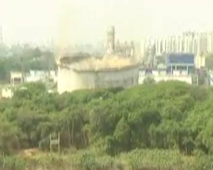 બ્લાસ્ટિંગ સમય માત્ર 10 થી 15 સેકન્ડનો હતો, એટલે કે માત્ર 10 થી 15 સેકન્ડમાં આખો ટાવર કડડભૂસ થઈ ગયો.