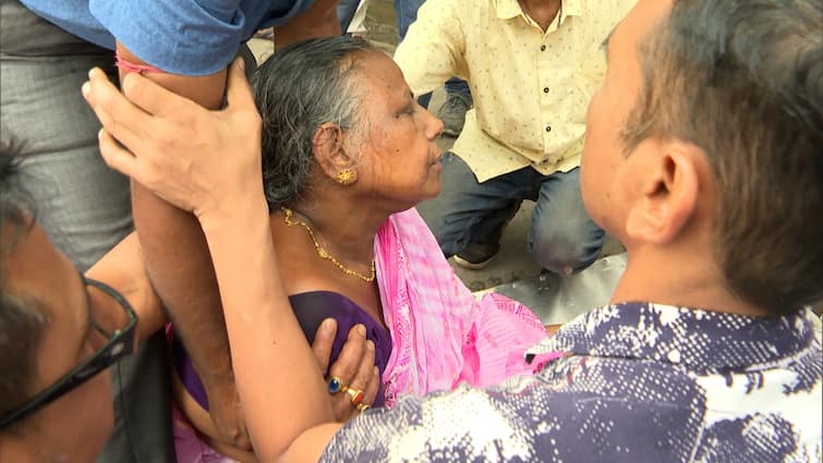 mother of the slain BJP worker senseless In front of the judge, while talking about son death BJP: কীভাবে খুব ছেলে? বর্ণনা দিতে গিয়ে বিচারকের সামনেই সংজ্ঞাহীন নিহত বিজেপি কর্মীর মা