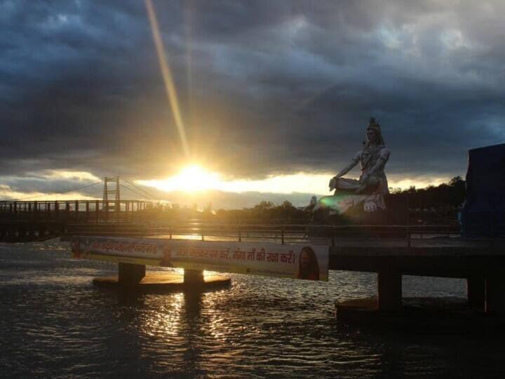 इसके बाद उत्तराखंड पुलिस इस पूरे मामले की गहन जांच कर रही है. इससे पहले जम्मू-कश्मीर पुलिस फर्जी अधिकारी किरण पटेल को गिरफ्तार कर चुकी है.