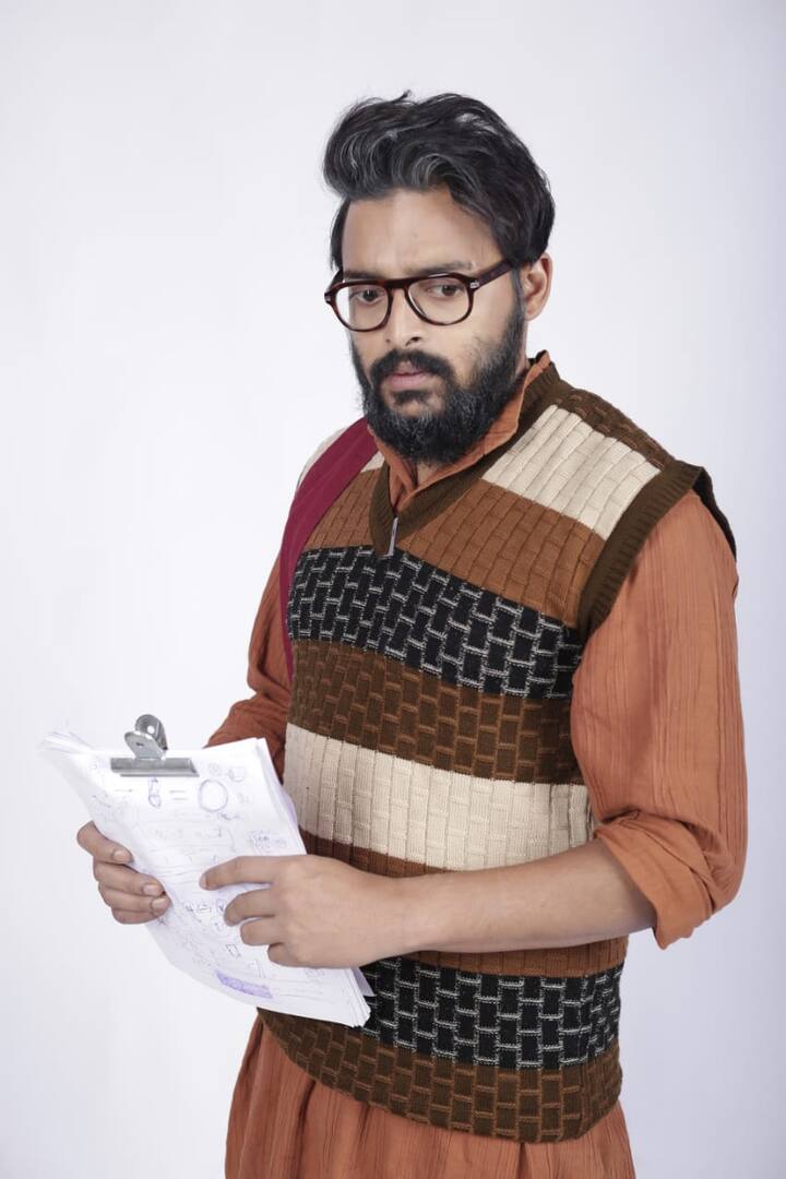 ছবিতে মুখ্য় চরিত্রে অভিনয় করছেন সৌরভ দাস ও মধুমিতা কুশারী।