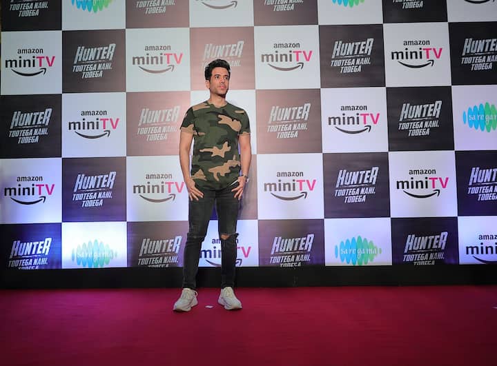 Alongside Suniel Shetty, the show features Esha Deol, Rahul Dev, Barkha Bisht, Karanvir Sharma, Mihir Ahuja, Teena Singh, Chahat Tejwani, Siddharth Kher, Gargi Sawant, Smita Jayakar and Pawan Chopra in engaging roles.