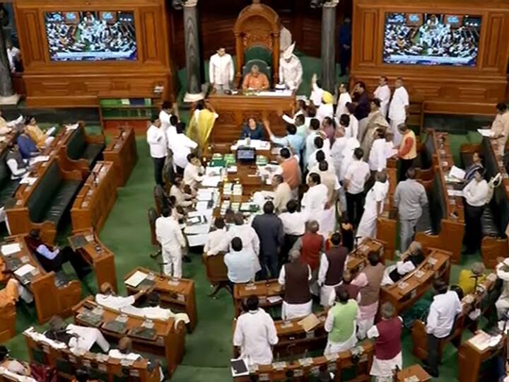 Parliament Budget Session Uproar in Both houses Lok Sabha and Rajya Sabha Protest know the detail in 10 points Parliament Budget Session: नहीं थमा गतिरोध, विपक्षी दलों ने संसद की पहली मंजिल पर किया प्रदर्शन, BJP और कांग्रेस में वार-पलटवार। 10 बड़ी बातें