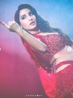 Nora Fatehi: ਡਾਂਸਿੰਗ ਕੁਈਨ ਨੋਰਾ ਫਤੇਹੀ ਨੇ ਰੈੱਡ ਡਰੈੱਸ ਪਾ ਕੇ ਸਟੇਜ 'ਤੇ ਲਗਾਈ ਅੱਗ, ਫੋਟੋਆਂ ਤੋਂ ਨਜ਼ਰਾਂ ਨਹੀਂ ਹਟਾ ਪਾ ਰਹੇ ਪ੍ਰਸ਼ੰਸਕ