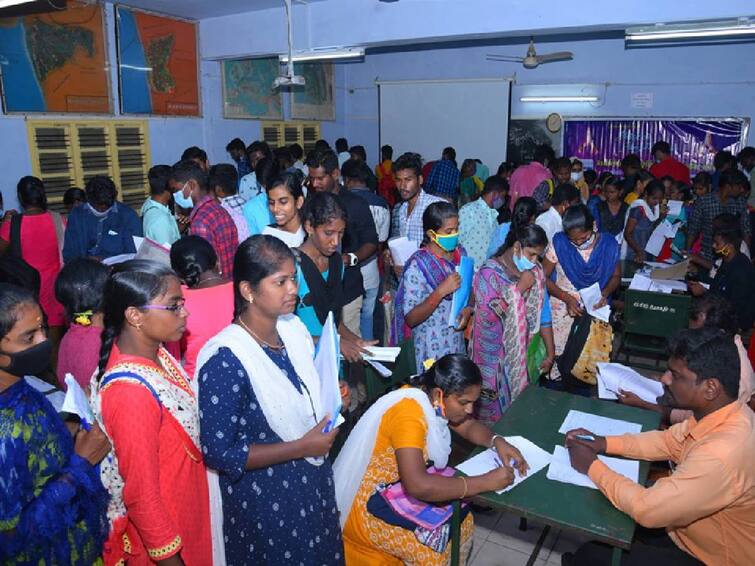 Private sector employment camps are being conducted at district employment and vocational guidance centers on Friday. Job Alerts: இளைஞர்களுக்கு முக்கிய அறிவிப்பு.. வெள்ளிக்கிழமையன்று மெகா வேலைவாய்ப்பு முகாம்.. எங்கே எப்போது? முழு விவரம்..