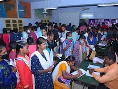 Job Alerts: இளைஞர்களுக்கு முக்கிய அறிவிப்பு.. வெள்ளிக்கிழமையன்று மெகா வேலைவாய்ப்பு முகாம்.. எங்கே எப்போது? முழு விவரம்..