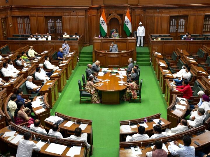 why Arvind kejriwal government not present Delhi Budget 2023 today whats whole process  Delhi Budget 2023: बजट पर केंद्र और दिल्ली सरकार आमने-सामने, जानें विधानसभा में बजट पेश करने की प्रक्रिया क्या है?