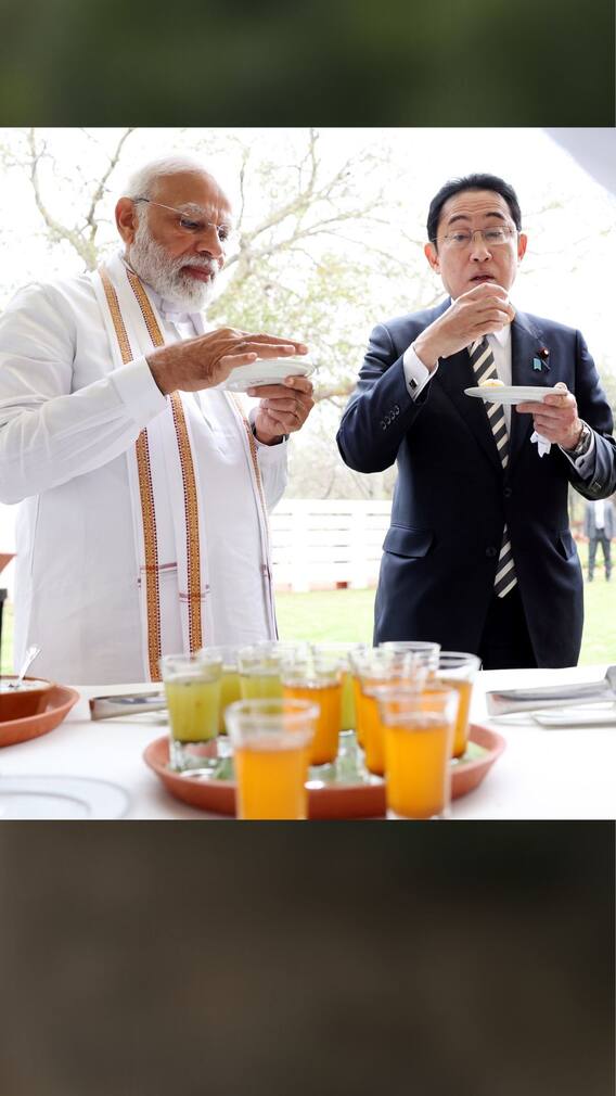 पंतप्रधान मोदी आणि जपानच्या पंतप्रधानांनी मारला पाणीपुरीवर ताव