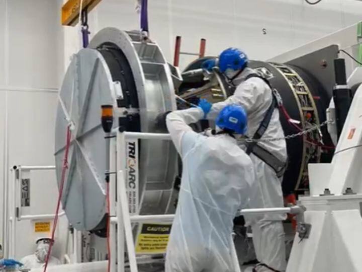 LSST कैमरे को चिली में वेरा सी. रुबिन ऑब्जर्वेटरी के सिमोनी सर्वे टेलीस्कोप के ऊपर रखा जाएगा, जहां ये पूरे 10 साल तक रात के समय आकाश में हो रही हलचल को रिकॉर्ड करेगा.
