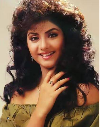 ਦਿਵਿਆ ਦੀ ਮੌਤ ਤੋਂ ਬਾਅਦ ਅਦਾਕਾਰਾ ਦੀ ਮਾਂ ਨੇ ਹੈਰਾਨ ਕਰਨ ਵਾਲਾ ਖੁਲਾਸਾ ਕੀਤਾ ਸੀ। ਉਸਨੇ ਦੱਸਿਆ ਸੀ ਕਿ ਦਿਵਿਆ ਹਰ ਰੋਜ਼ ਉਸਦੇ ਸੁਪਨੇ ਵਿੱਚ ਆਉਂਦੀ ਹੈ ਅਤੇ ਕੁਝ ਕਹਿਣ ਦੀ ਕੋਸ਼ਿਸ਼ ਕਰਦੀ ਹੈ। ਇੰਨਾ ਹੀ ਨਹੀਂ ਜੋ ਪੱਤਰਕਾਰ ਦਿਵਿਆ ਦੀ ਸਟੋਰੀ ਕਵਰ ਕਰ ਰਹੀ ਸੀ , ਅਭਿਨੇਤਰੀ ਉਸਦੇ ਸੁਪਨਿਆਂ 'ਚ ਵੀ ਦਿਖਾਈ ਦਿੰਦੀ ਸੀ।