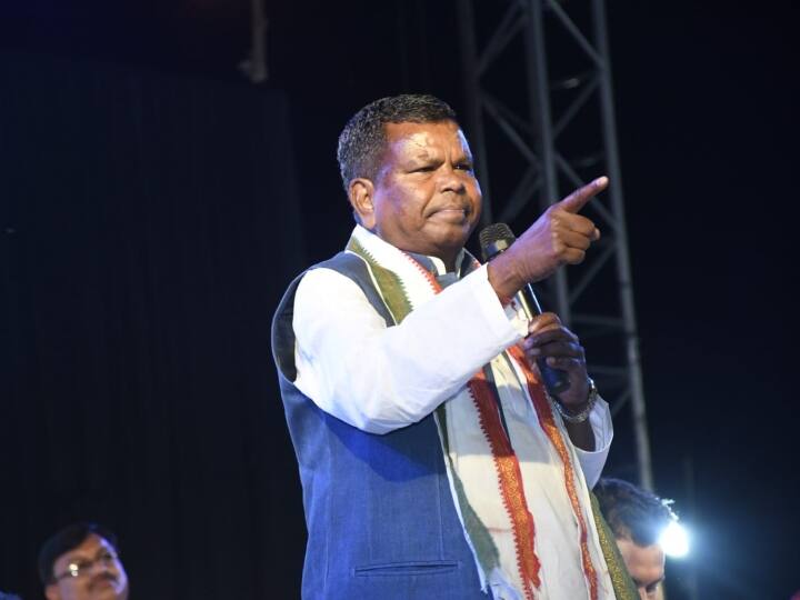 Chhattisgarh Reservation Congress leader Kawasi Lakhma Chhattisgarh new governor Vishwa Bhushan Harichandan ANN Chhattisgarh: आरक्षण पर सियासत फिर तेज, नए राज्यपाल से मिले कांग्रेस नेता कवासी लखमा, बोले- फिर हाथ लगी निराशा