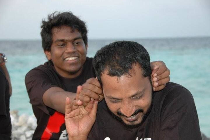 வாழ்க்கையில் நடக்கும் அனைத்து நிகழ்வுக்கும் ஏற்ற நா.முத்துக்குமாரின் வரிகள் 'ஒரு நாளில் வாழ்க்கை இங்கே எங்கும் ஓடி போகாது மறு நாளும் வந்து விட்டால் துன்பம் தேயும் தொடராது'