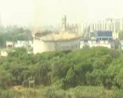 Surat: 85 મીટર ઊંચો ટાવર આંખના પલકારામાં થયો જમીનદોસ્ત