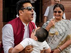 UP Politics: बच्चे के साथ बीजेपी सांसद रवि किशन ने शेयर की तस्वीरें, 2024 को लेकर किया बड़ा दावा