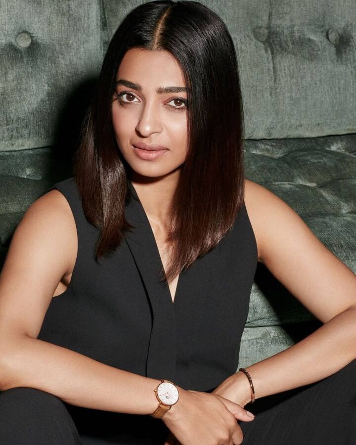 उन्होंने कहा हालांकि मैंने उनसे कहा था कि मै दो महीने में 4 किलो वजन कम कर लुंगी लेकिन उसके बावजूद मुझे फिल्म से निकाल दिया गया और उस खबर को सुनने के बाद मैं बरिस्ता में अपने दोस्तों के साथ बैठी थी और हमने केक ऑर्डर किया था लेकिन इस खबर के बाद मुझसे केक तक नहीं खाया गया. हालांकि अब एक अच्छी बात यह है कि अब सिनेमा में काफी बदलाव आ रहा है अब नए एक्टर्स के साथ ऐसा व्यवहार नहीं होता.