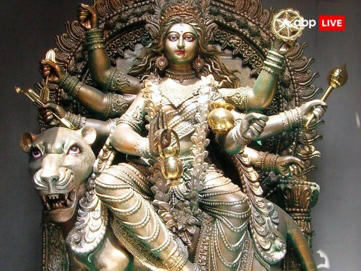 मां कूष्माण्डाः मां दुर्गा का चौथा अवतार मां कूष्माण्डा है. मां कूष्माण्डा में संपूर्ण ब्रह्मांड को उत्पन्न करने की क्षमता है. चैत्र नवरात्रि के चौथे दिन 25 मार्च 2023 को इनकी पूजा की जाएगी.