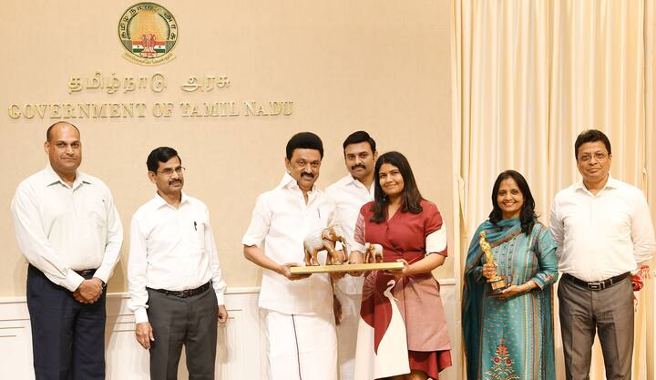 He also gave Rs 1 crore crash prize to the director