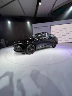 New Hyundai Verna 2023: नई हुंडई वरना को देखते ही दिल बैठेंगे आप, यकीन न हो तो ये तस्वीरें देख लीजिये